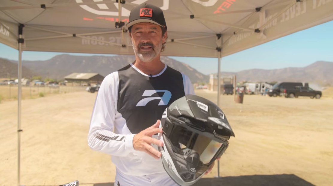 Jeff Emig Reviews The ATR-3 and MAX Goggle – 6D Helmets